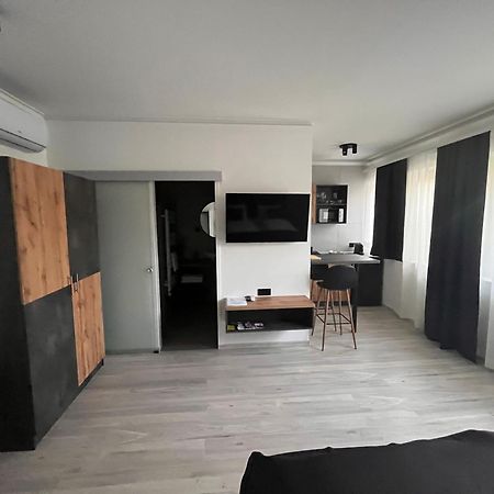 Varkapu Apartmanok 2 Gyula Exterior foto