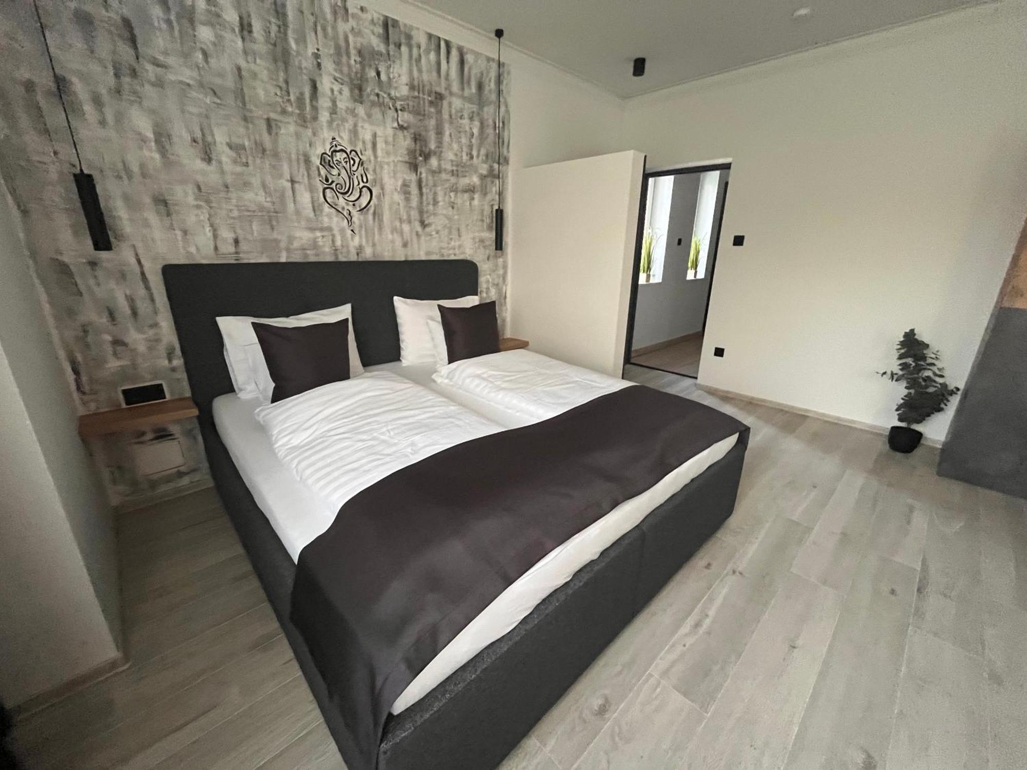 Varkapu Apartmanok 2 Gyula Exterior foto